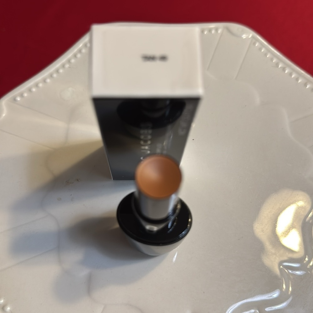 NEW❣️ Marc Jacobs Accomplice Concealer & Touch-Up Stick Tan. .17oz - Picture 2 of 5